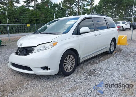 2015 Toyota Sienna Xle 8 Passenger из США, поврежденный, VIN 5TDYK3DC3FS675964